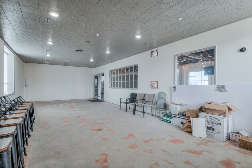 More Photos Of 420 N Main St, Prineville Restaurant For Lease