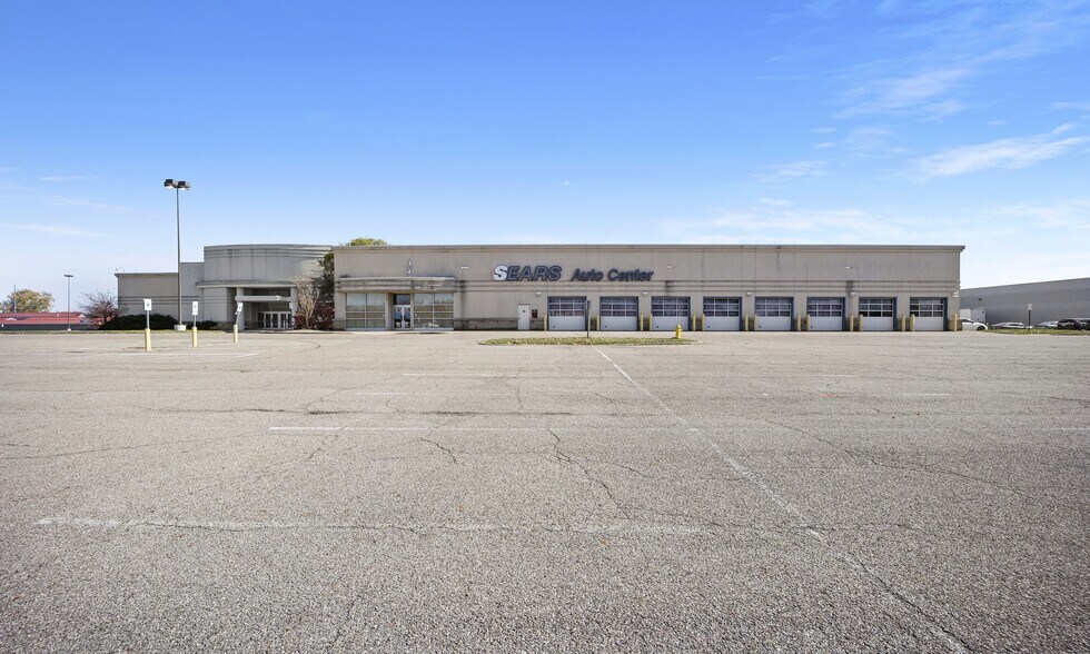 More Photos Of 771 S 30th St, Heath Department Store For Sale