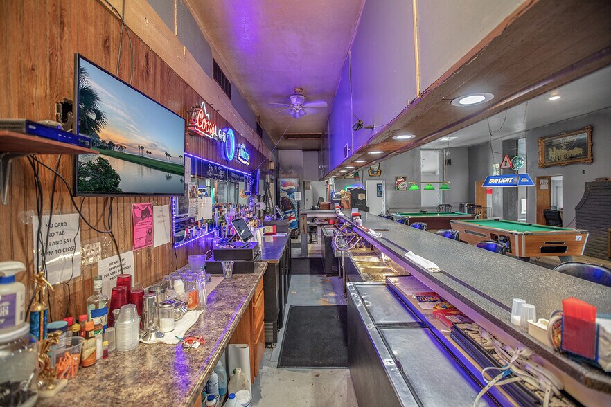 More Photos Of 57968 County Road 7, Elkhart Restaurant For Sale