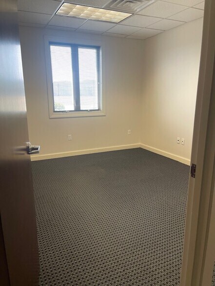 More Photos Of 1710 E Arlington Blvd, Greenville Office For Sale