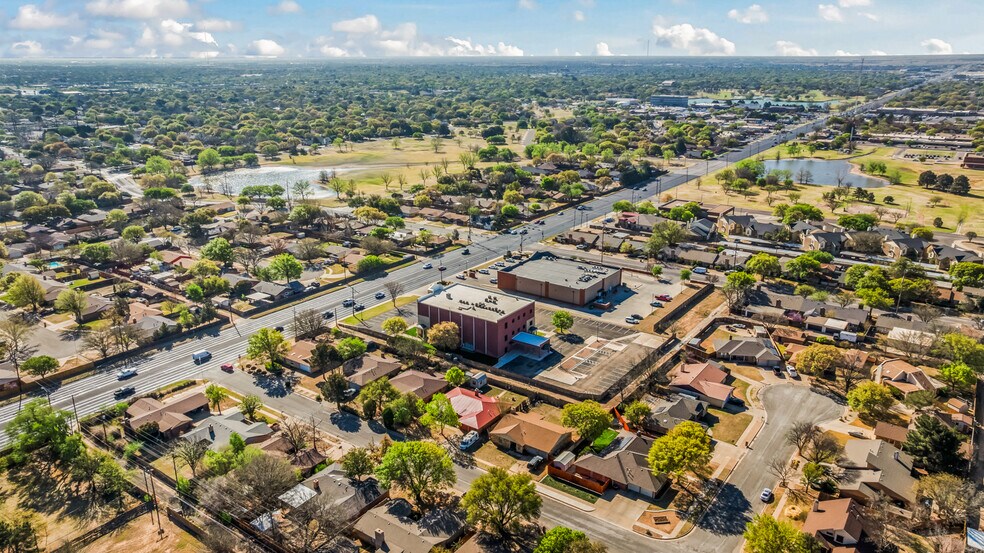 More Photos Of 7202 Slide Rd, Lubbock Medical For Lease