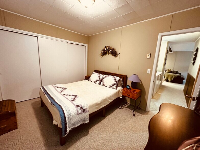 More Photos Of 107 E Main St, Bison Hotel For Sale