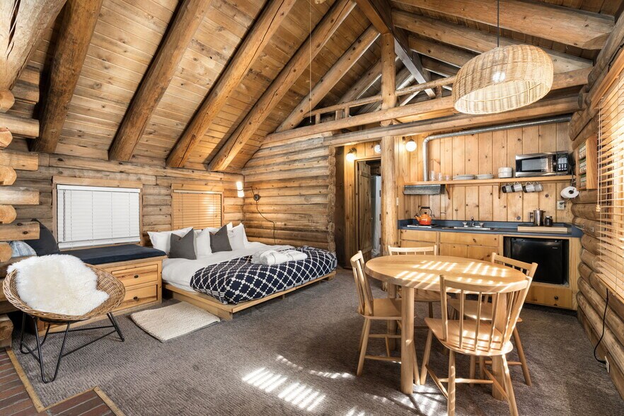 More Photos Of 14255 State Route 88, Hope Valley Hotel For Sale