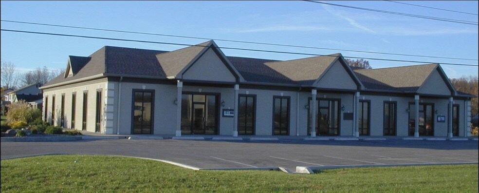 Primary Photo Of 8788 Ruffian Ln, Newburgh Office For Lease