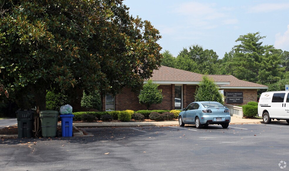 More Photos Of 320 W Ransom St, Fuquay Varina Office For Lease