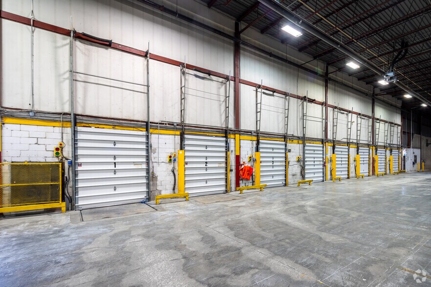 More Photos Of 2 Colony Ct, Brampton Warehouse For Sale