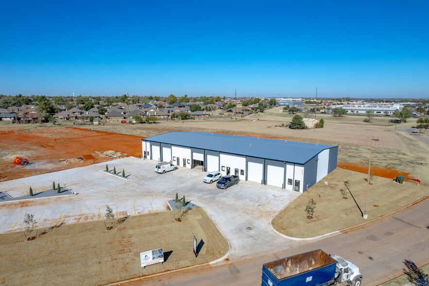 Primary Photo Of 8101 Silver Xing, Oklahoma City Unknown For Lease