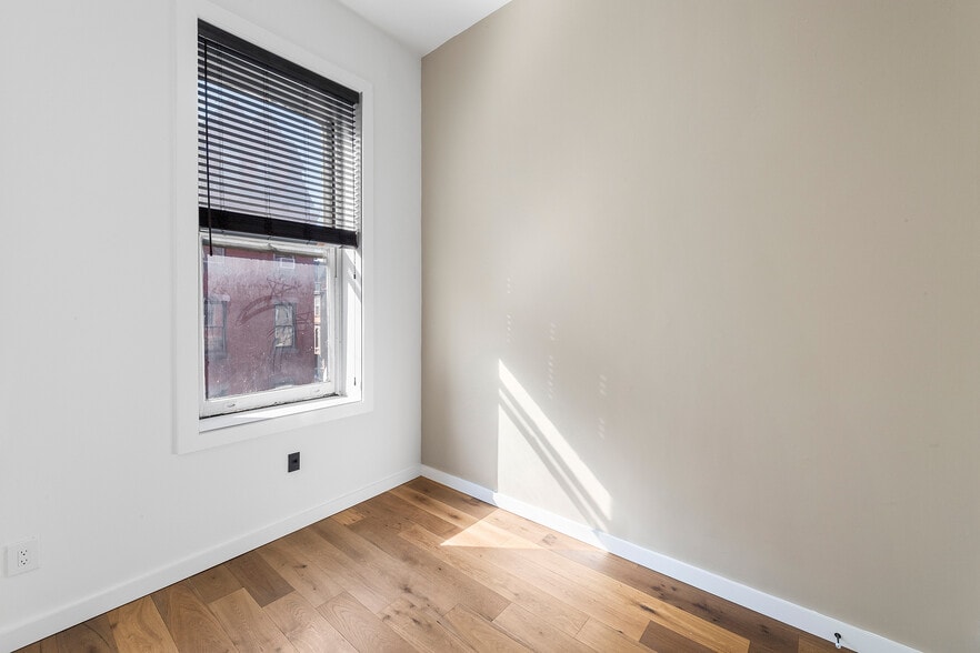 More Photos Of 1935 Spruce St, Philadelphia Apartments For Sale