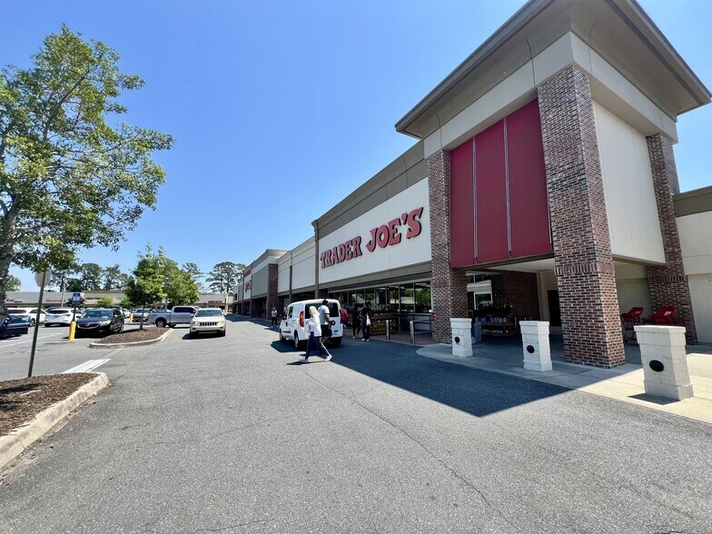 More Photos Of 3425 Thomasville Rd, Tallahassee General Retail For Lease