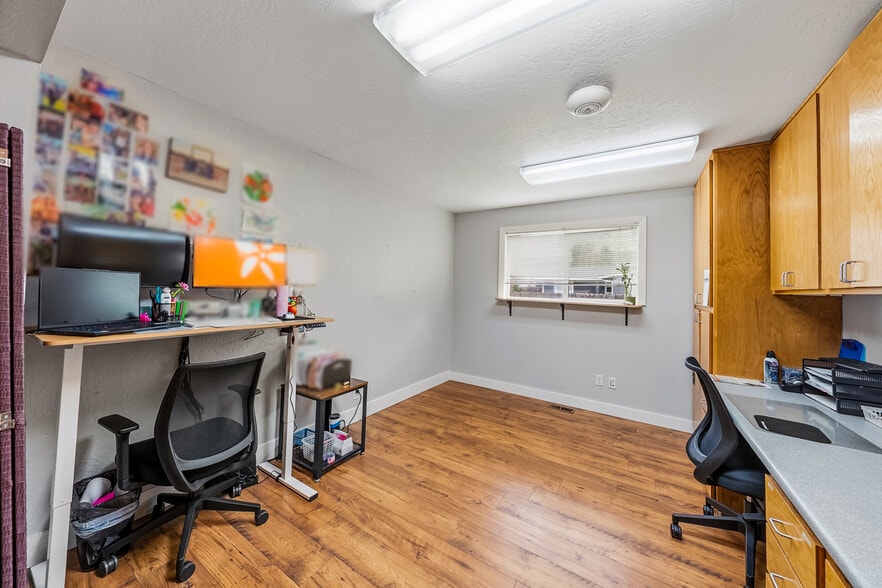 More Photos Of 21990 Highway 62, Shady Cove Healthcare For Sale