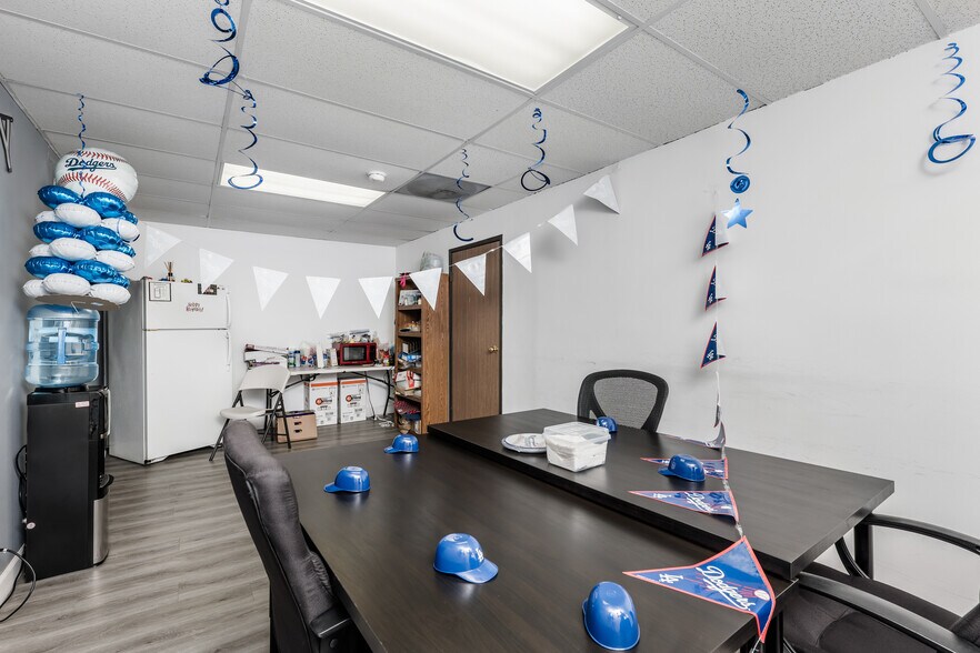 More Photos Of 13663 Prairie Ave, Hawthorne Office For Sale