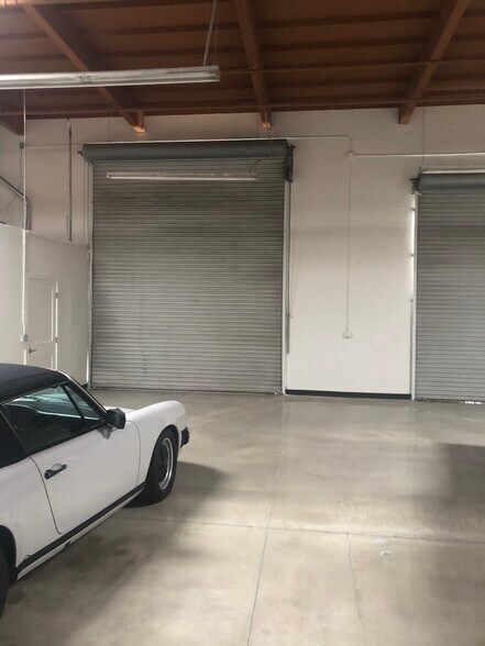 More Photos Of 2014 Placentia Ave, Costa Mesa Manufacturing For Lease
