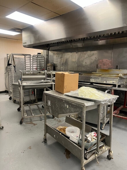 More Photos Of 7481 E US Highway 36, Avon Freestanding For Sale