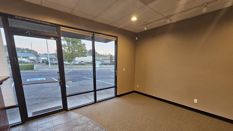 More Photos Of 1933 Belmont Loop, Woodland Office For Lease