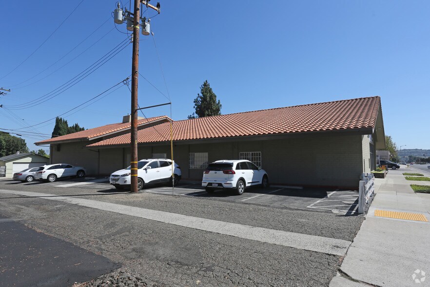 More Photos Of 200 S Beach Blvd, La Habra Medical For Lease