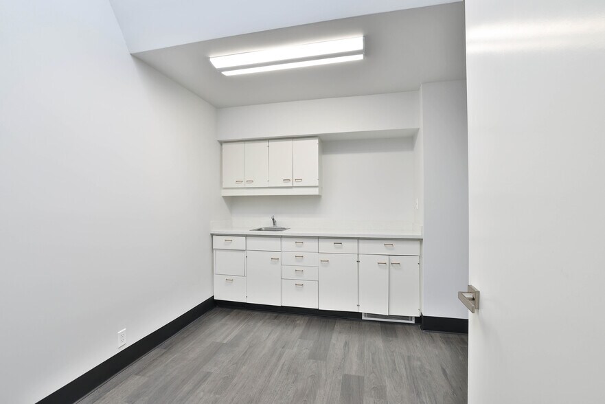 More Photos Of 2504 Samaritan Dr, San Jose Medical For Lease
