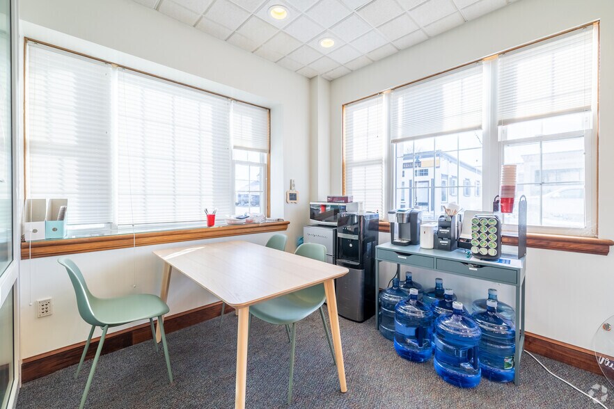 More Photos Of 744 E Squantum St, Quincy Medical For Lease