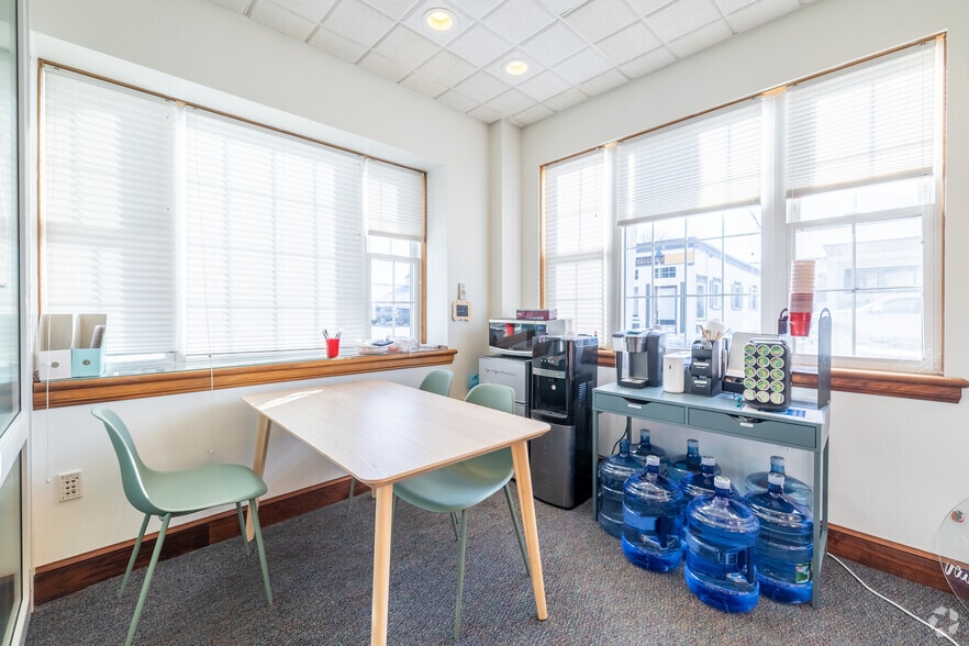 More Photos Of 744 E Squantum St, Quincy Medical For Sale