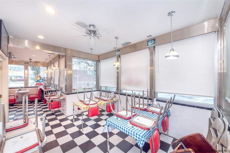 More Photos Of 90 Old Rt-9w, Port Ewen Restaurant For Sale