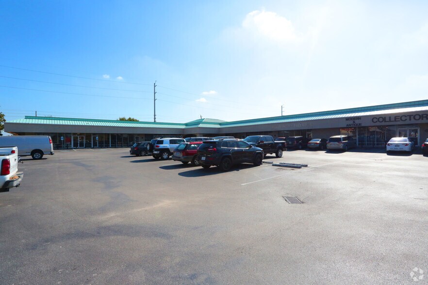 Primary Photo Of 3301 Fondren Rd, Houston Unknown For Lease