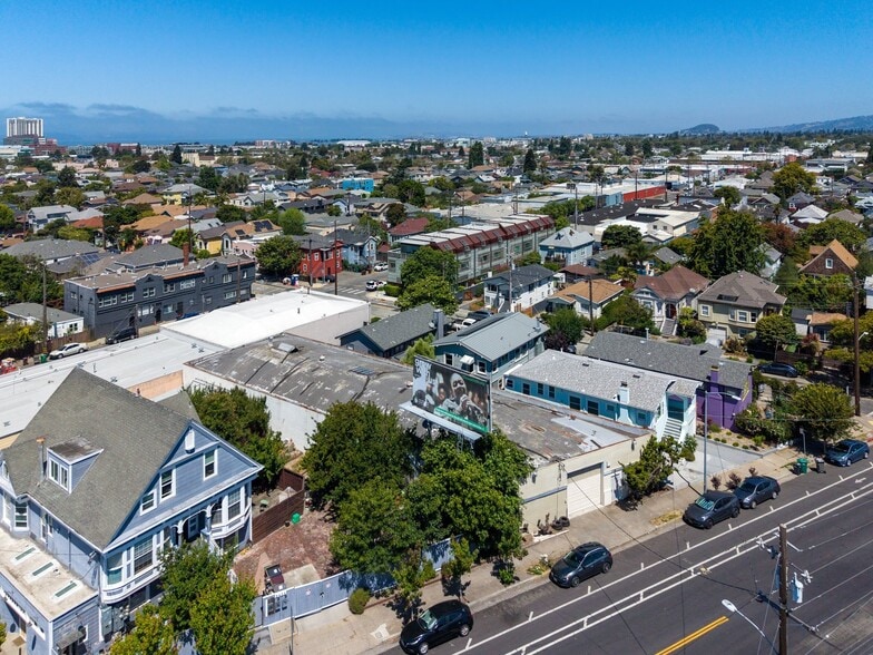 More Photos Of 5417 Adeline St, Oakland Auto Repair For Sale