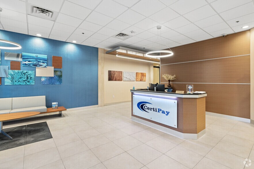 More Photos Of 130 Bates Ave SW, Winter Haven Office For Lease