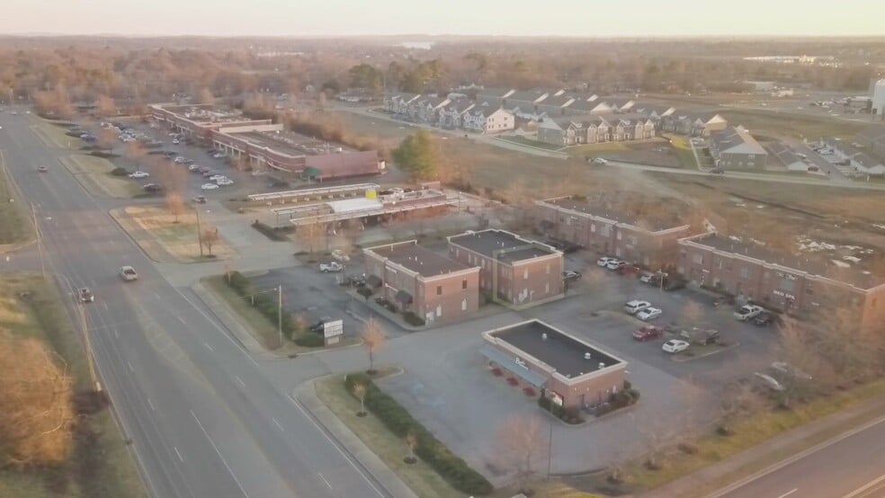 Primary Photo Of 180 N Belvedere Dr, Gallatin Office Residential For Lease