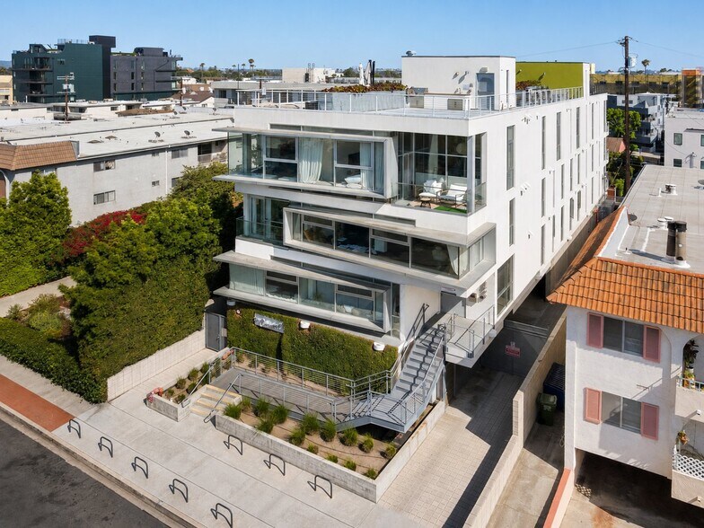 More Photos Of 12770 Caswell Ave, Los Angeles Apartments For Sale
