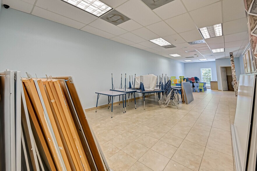 More Photos Of 2105 Cypress Landing Dr, Houston Daycare Center For Sale