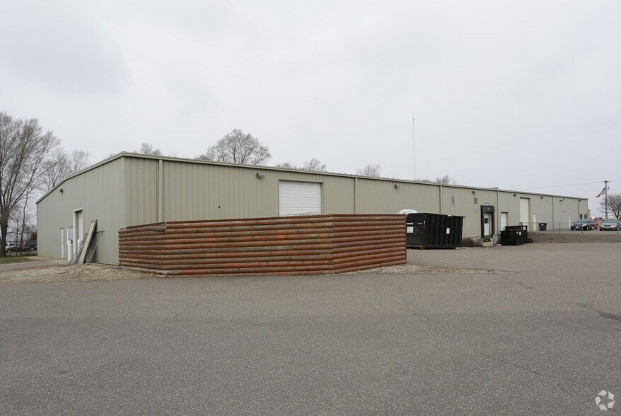 More Photos Of 15725 Jarvis St NW, Elk River Manufacturing For Lease