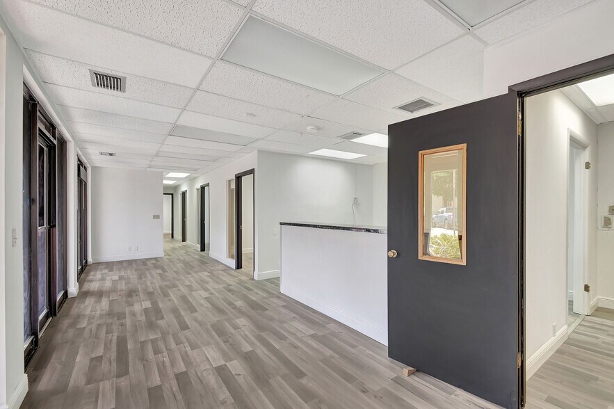 More Photos Of 101 N J St, Lake Worth Office For Lease