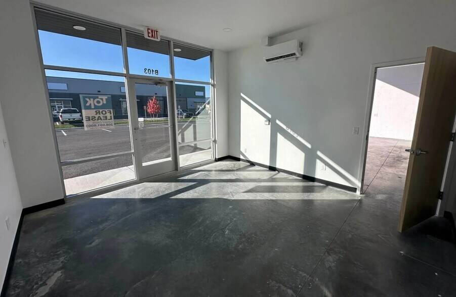 More Photos Of 4129 E Early Dawn Ave, Post Falls Flex For Lease