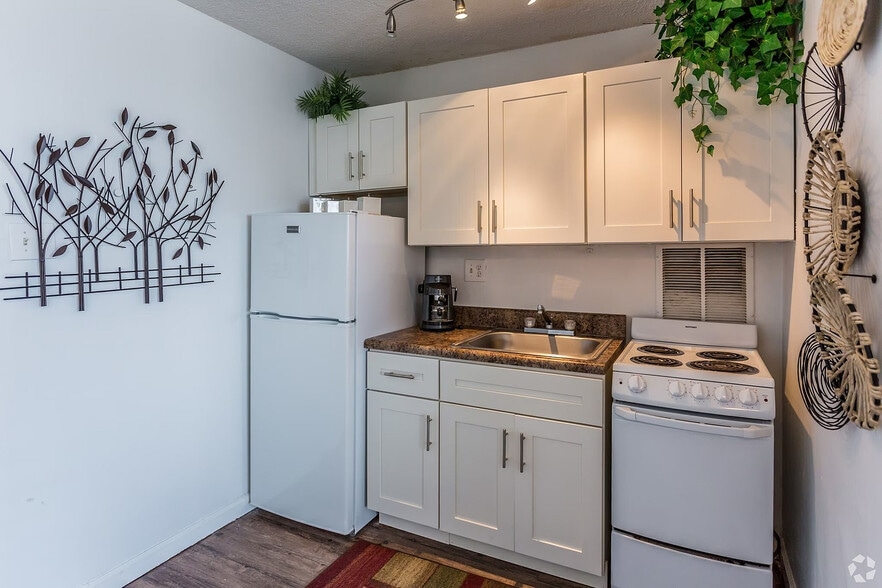 More Photos Of 57 N Somerville St, Memphis Apartments For Sale