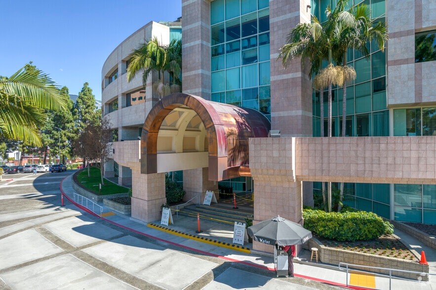 More Photos Of 8899 University Center Ln, San Diego Medical For Lease