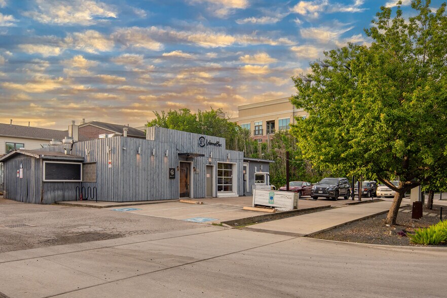 More Photos Of 2708 Bagby St, Houston Restaurant For Sale