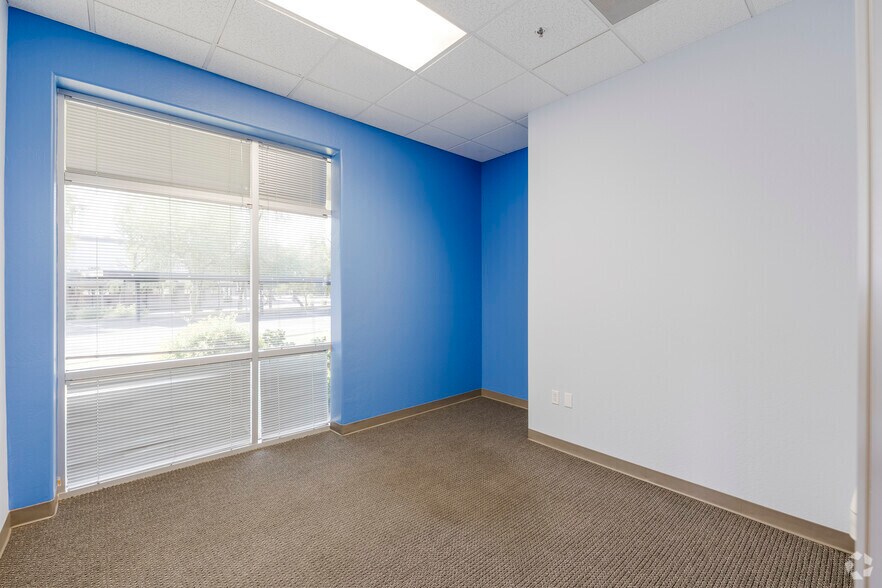 More Photos Of 7890 S Hardy Dr, Tempe Light Distribution For Lease
