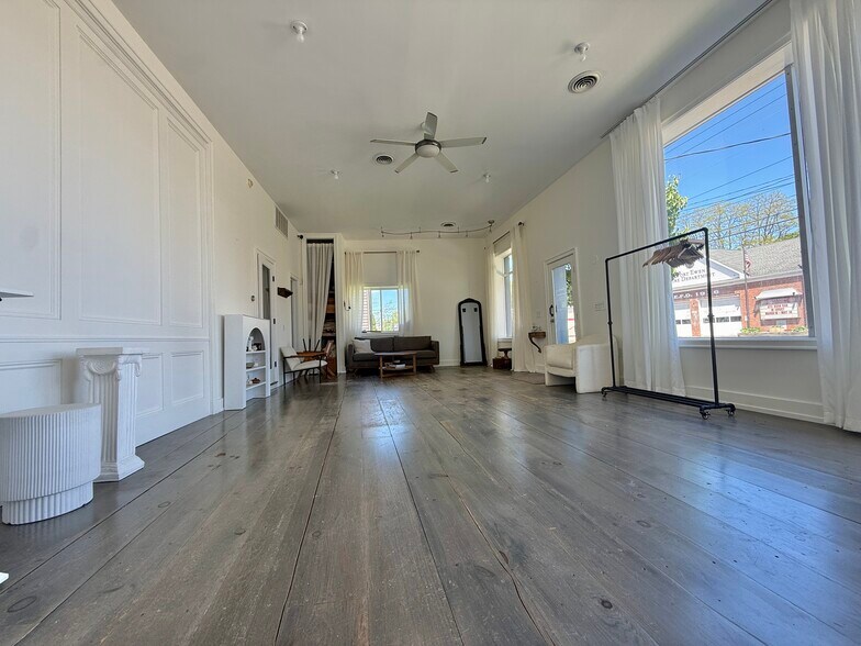 More Photos Of 156 Broadway, Port Ewen Freestanding For Sale