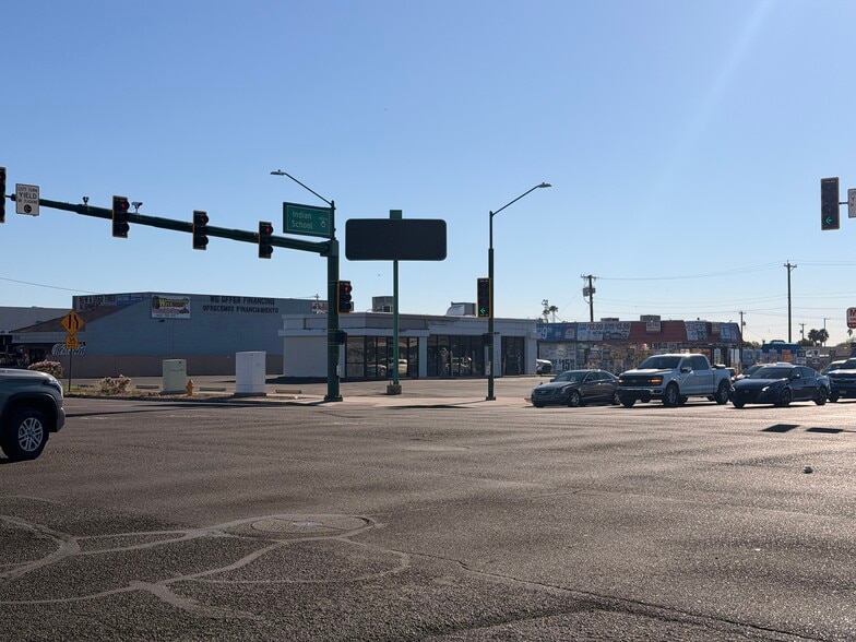 More Photos Of 7501 W Indian School Rd, Phoenix Freestanding For Lease