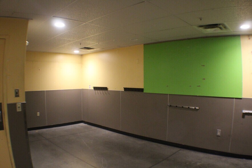 More Photos Of 869 W Florida Ave, Hemet Unknown For Lease