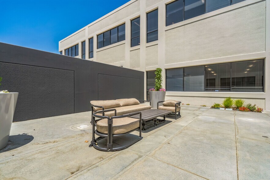More Photos Of 110 Baytech Dr, San Jose Research And Development For Sale