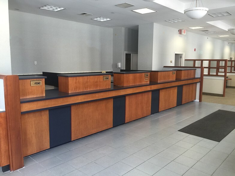 More Photos Of 235 Main St, Hackensack Office For Lease