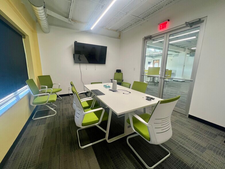 More Photos Of 1119 N Keystone Way, Carmel Medical For Lease