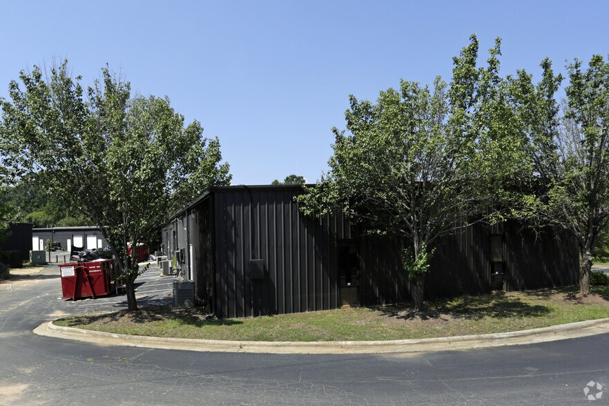 More Photos Of 3305 Durham Dr, Raleigh Flex For Lease