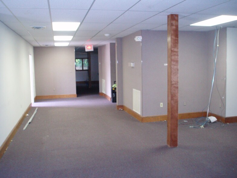 More Photos Of 4349 Ridgewood Center Dr, Woodbridge Office For Lease