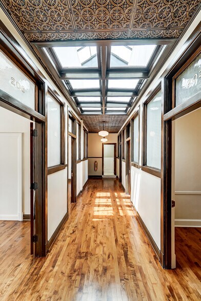 More Photos Of 9-11 N 3rd St, Newark Office For Lease