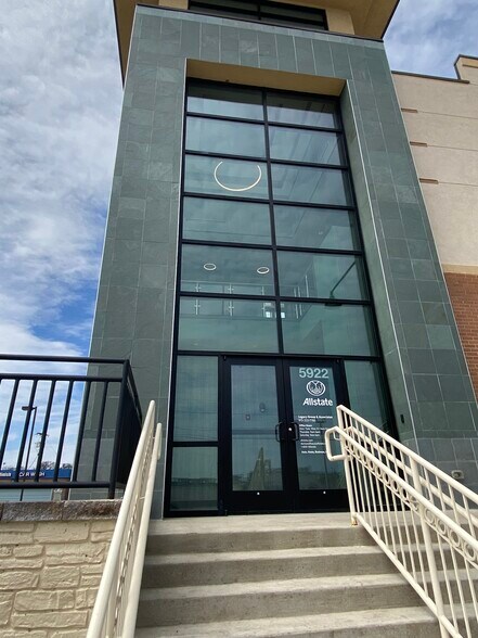 More Photos Of 5922 Barkley St, Mission Office For Sale