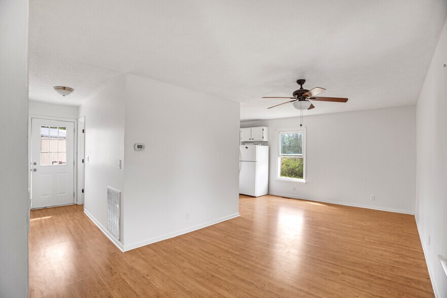 More Photos Of 151 Covington Ln, Dickson Apartments For Sale