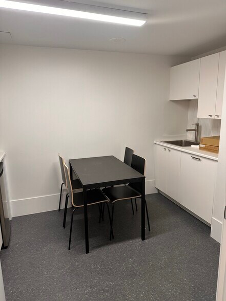 More Photos Of 970 Burrard St, Vancouver Medical For Sale