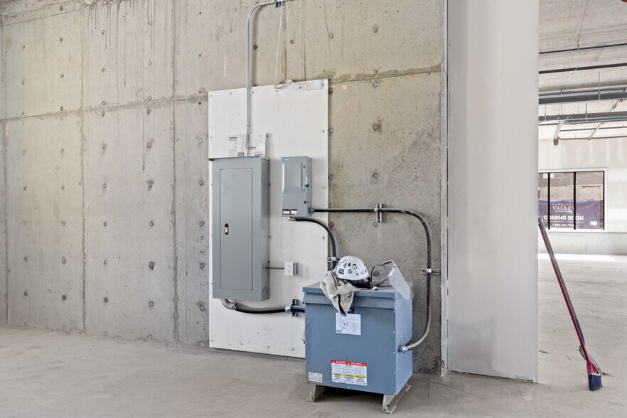 More Photos Of 2241 Springfield rd, Kelowna General Retail For Lease