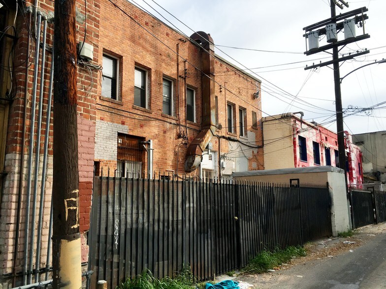 More Photos Of 8511 S Vermont Ave, Los Angeles Storefront For Lease